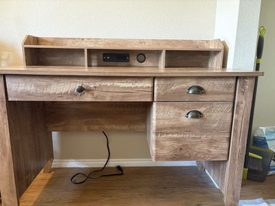Oak finish Desk, 3 Drawers with Plug