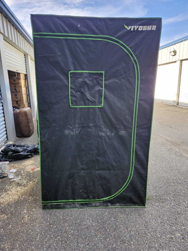 VIVOSUN Indoor Grow Tent