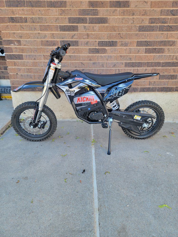 Kickin 1600W Youth Electric Dirt Bike 48v - Excellent Condition, 1600W Motor