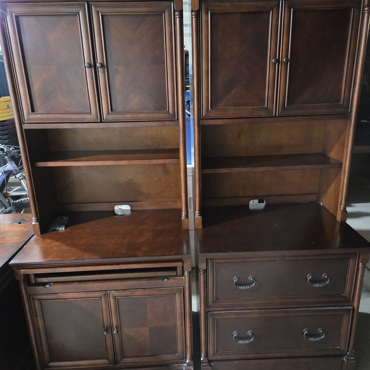 Credenza/Book shelf/File cabinets