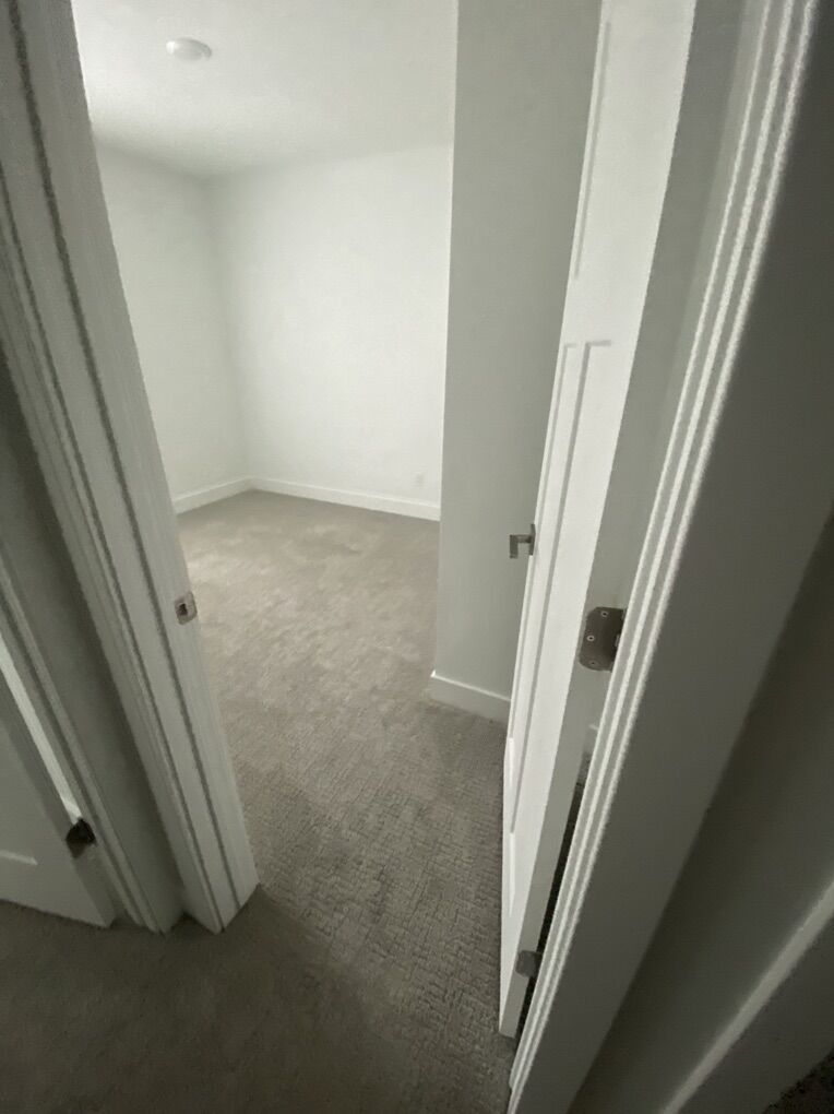 Cozy Room in Woods Cross