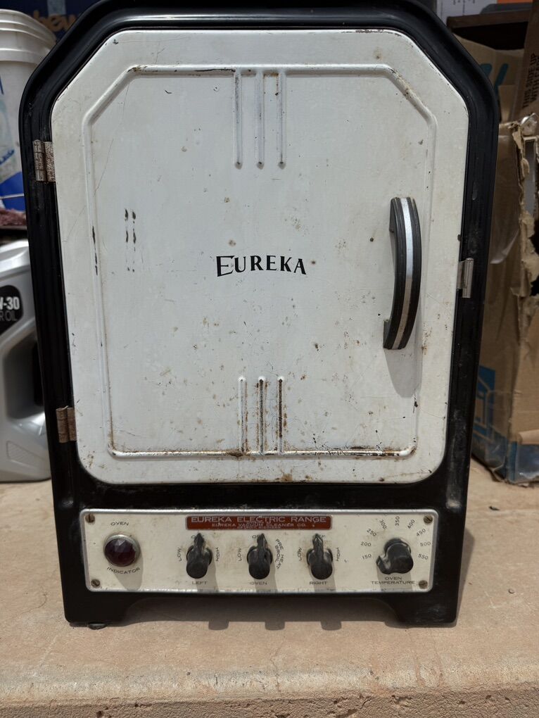 1937 Eureka Countertop Electric Range