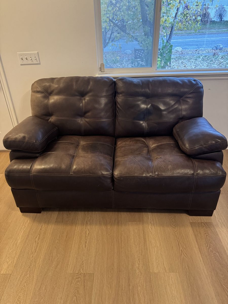 Brown Faux Leather Loveseat – Comfortable & Clean