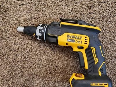 New Dewalt XR 20V Brushless Drywall Screw Gun