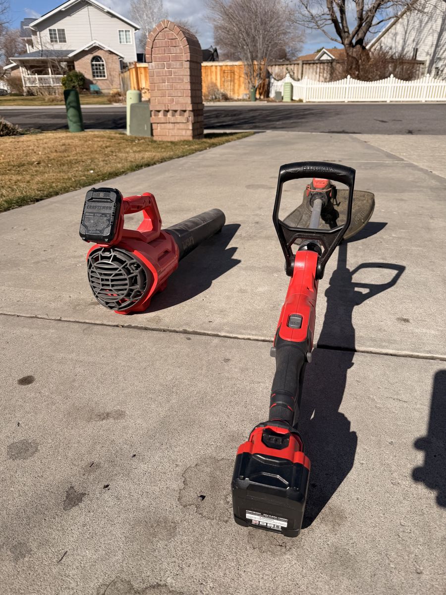 Battery Craftsman Weed Eater and Blower