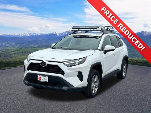 2022 Toyota RAV4 XLE