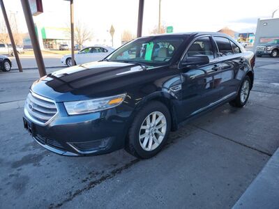 2014 Ford Taurus SE