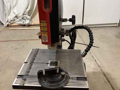 SKIL 3385 9-Inch Benchtop Band Saw with Laser Guide and Miter Gauge
