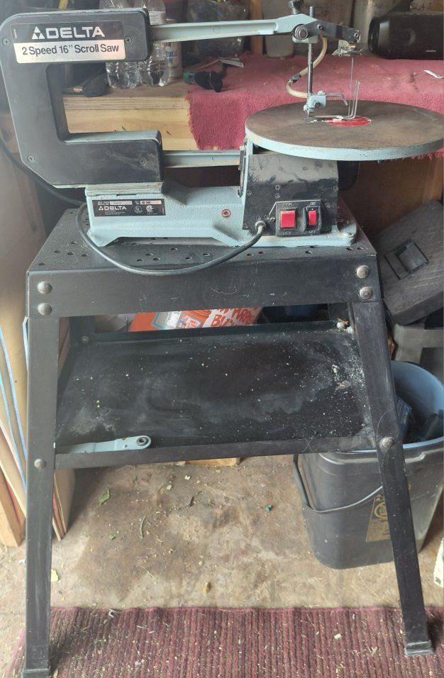 DELTA 2 Speed 16" Scroll Saw with Stand - Model 40-560