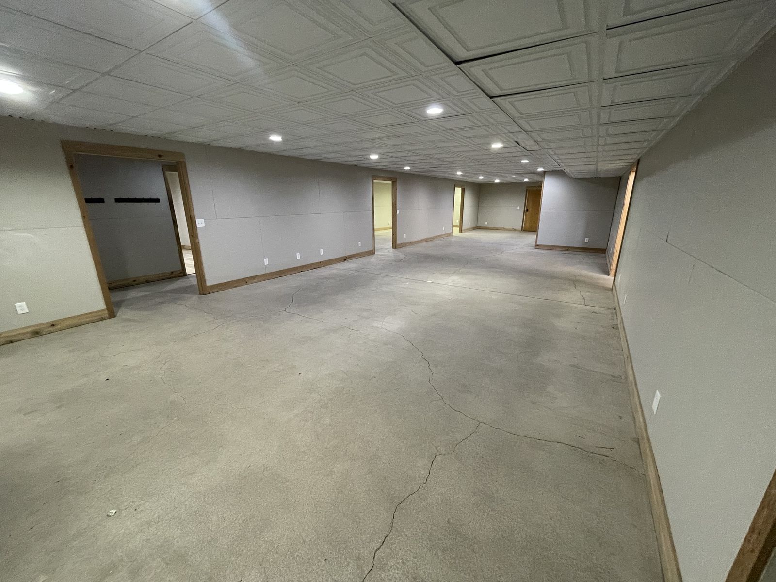 Commercial Warehouse W/ Garage & Offices - Suite 120 - 1.68 per sq.