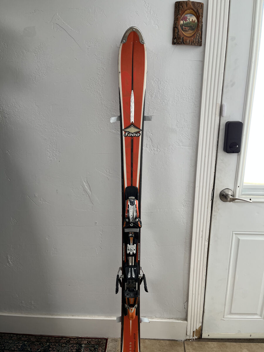 Legend 8000 skis