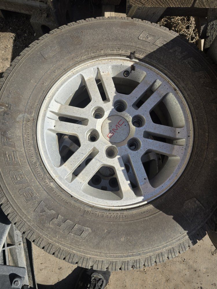 2012 GMC Canyon 235/75R16 All-Season Tires mounted and balanced on Wheels - Set of 4
