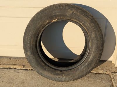 Caldera Confidence C3 All-Season Tire 205/65R15 94H Black Radial Tubeless Used