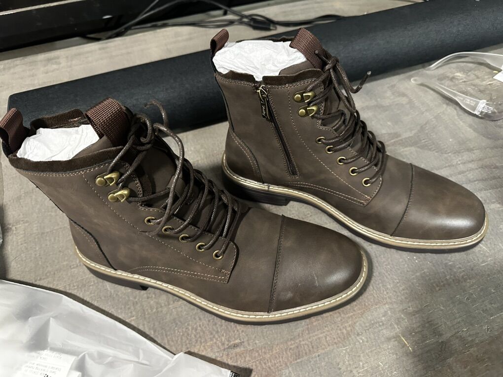 Men’s Brown Lace-Up Boots – Size 10.5 (Brand New)