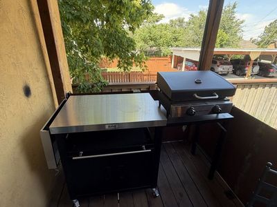 28” blackstone griddle with Feasto Blackstone Griddle Surround Table