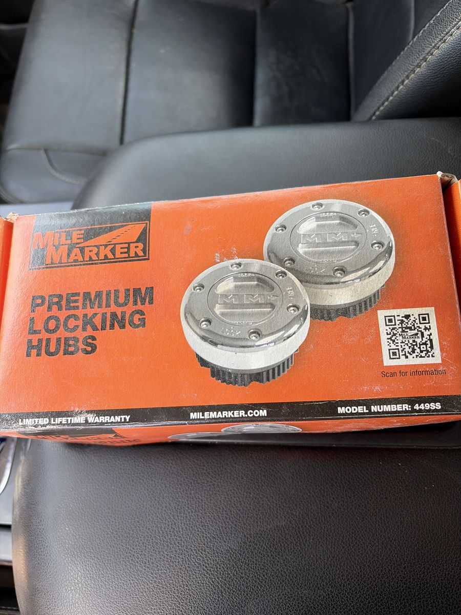 Locking hub