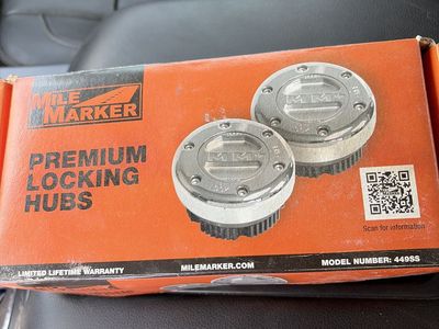 Locking hub