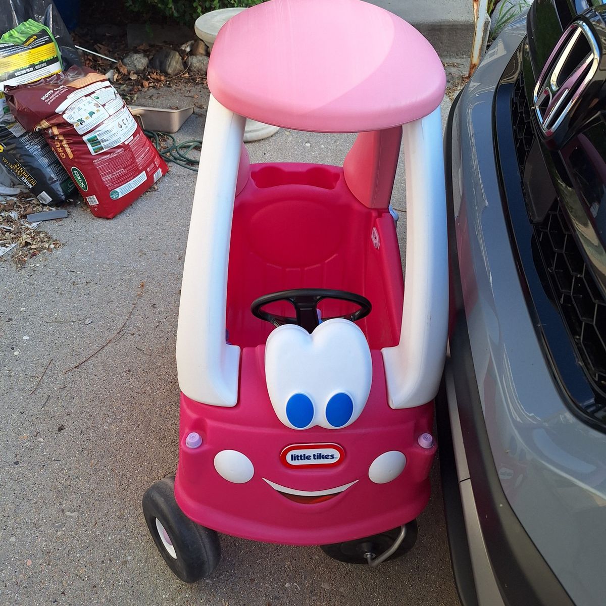 Little Tikes Coupe Car- Like New