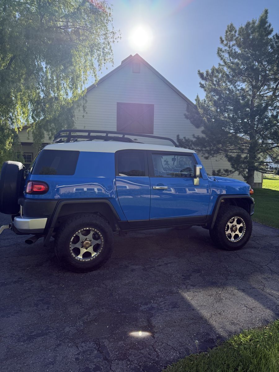Main image 6