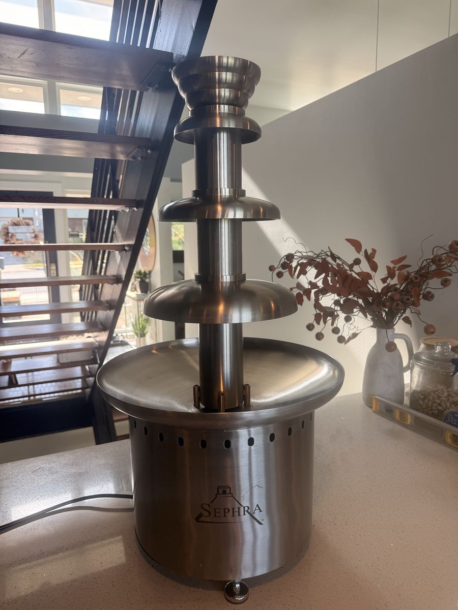 Sephra 34 Montezuma Commercial Chocolate Fountain Stainless Steel 4-Tier Party Wedding Event with carrying case