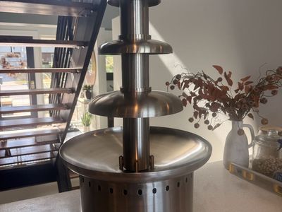 Sephra 34 Montezuma Commercial Chocolate Fountain Stainless Steel 4-Tier Party Wedding Event with carrying case