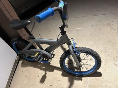 Whirl Kids Bike Grey and Blue 16 Inch Wheels with Handlebar Pad