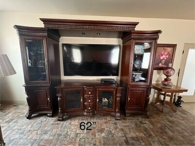 Villa Veneto Entertainment Center