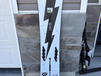 Burton Custom FV-162 Snowboard with X Reflex Step On Bindings & Men's 11 Ion Boots