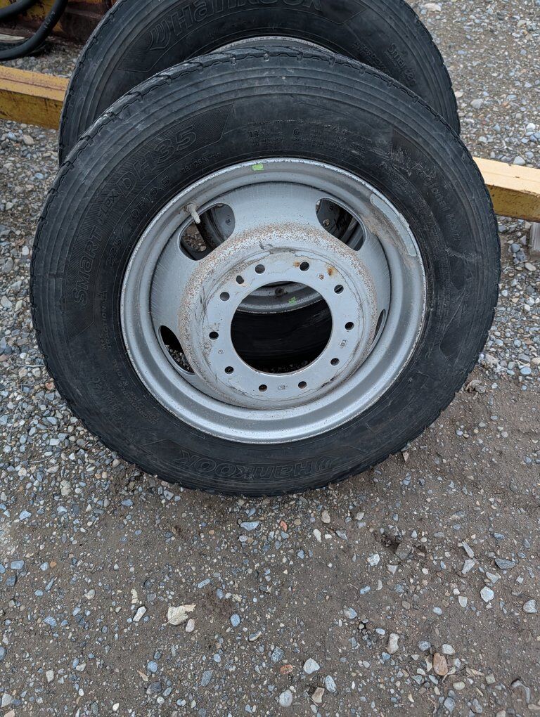 10 bolt 19.5 wheels and tires