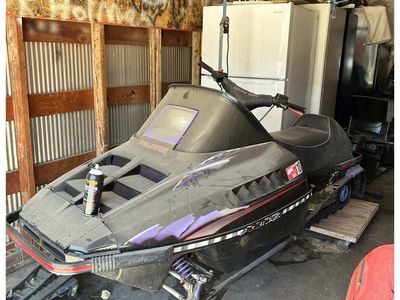 1995 Polaris Indy XLT 600 Snowmobile