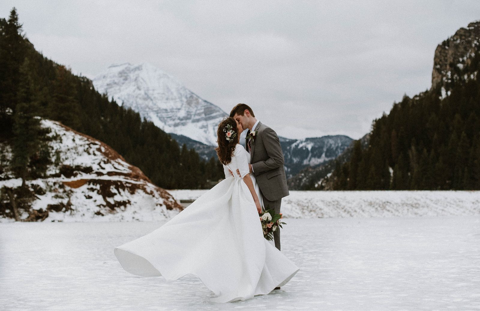Classy Elegant Wedding Dress