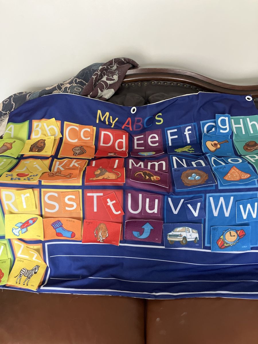 Discovery Kids Bilingual ABC Fabric Wall Hanging -