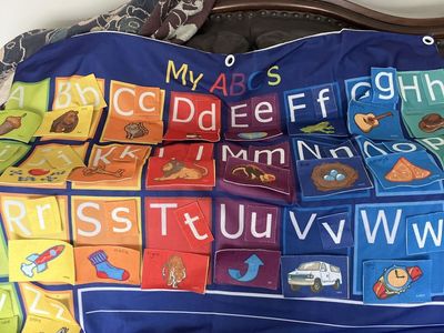 Discovery Kids Bilingual ABC Fabric Wall Hanging -