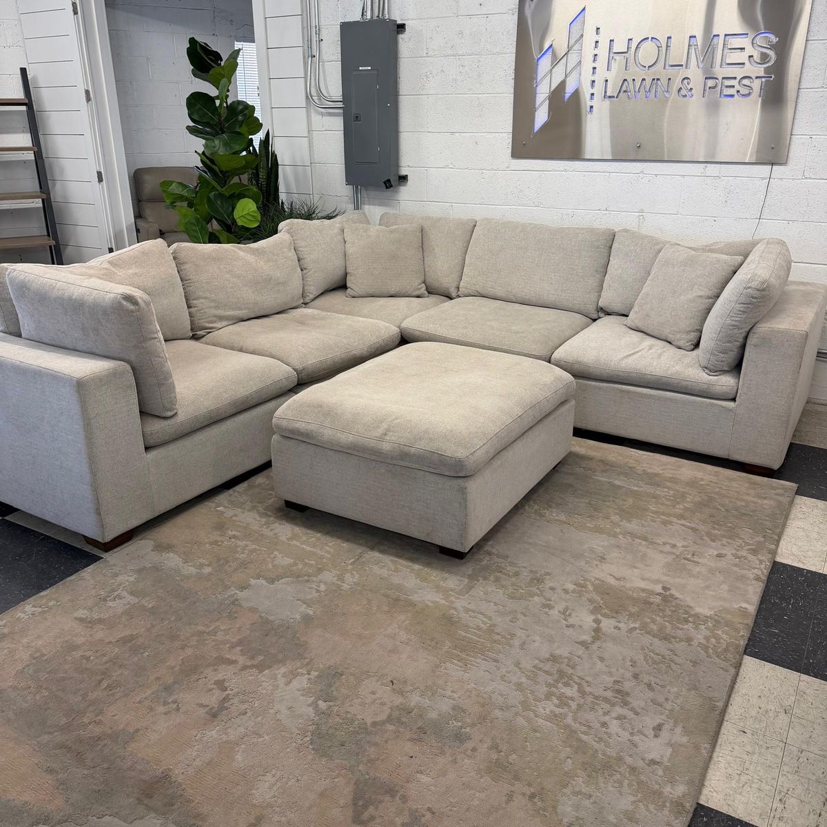COSTCO THOMASVILLE LOWELL 6-PIECE MODULAR SECTIONAL!!