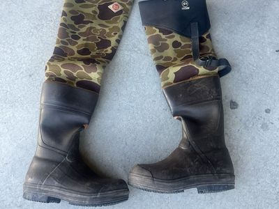 Red Dot Hip Boots