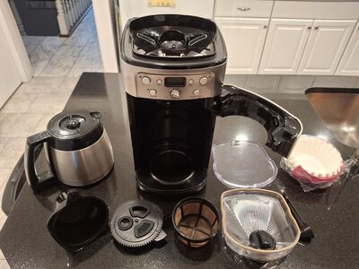 Cuisinart fully programmable burr grind & brew.