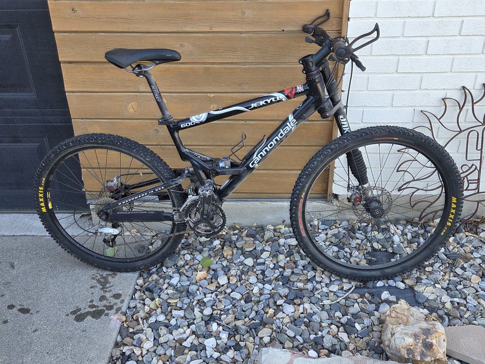 Cannondale Jekyll 600 Full Suspension Lefty Mountain Bike Medium Black Fox 