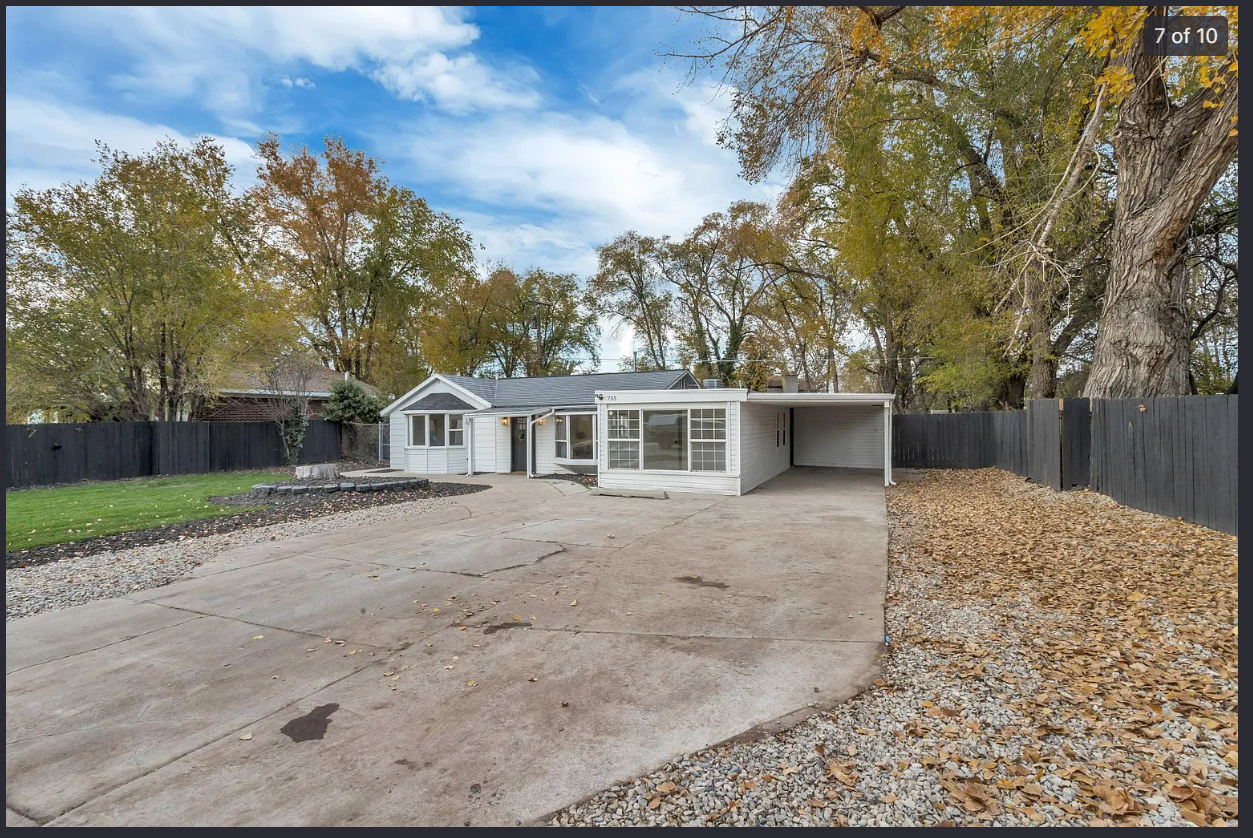 Looking For Roommate