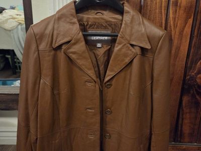 Wilsons Leather Women's XL Tan Genuine Leather Jacket- vintage- new with tags.