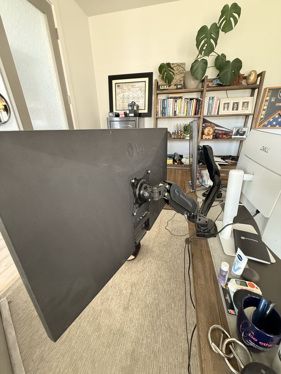 Main image 4