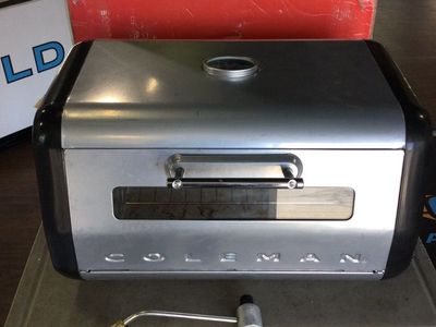 Coleman Camp Oven. #E75013555