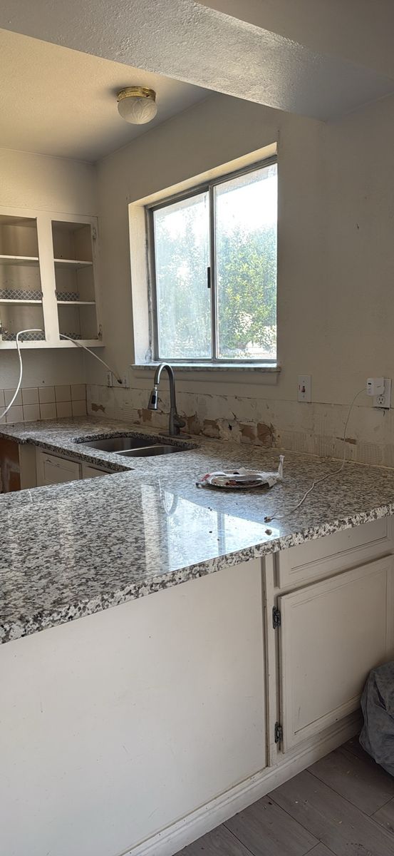 Used Granite Countertops - White/Gray Fleck, Kitchen Island & Counters