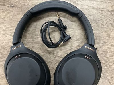 SONY HEADPHONES WH-1000XM4 WITH CORD