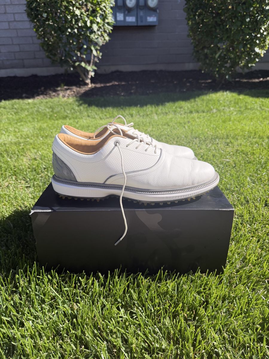 Sunday Red Pioneer Cypress Golf Shoes 10.5