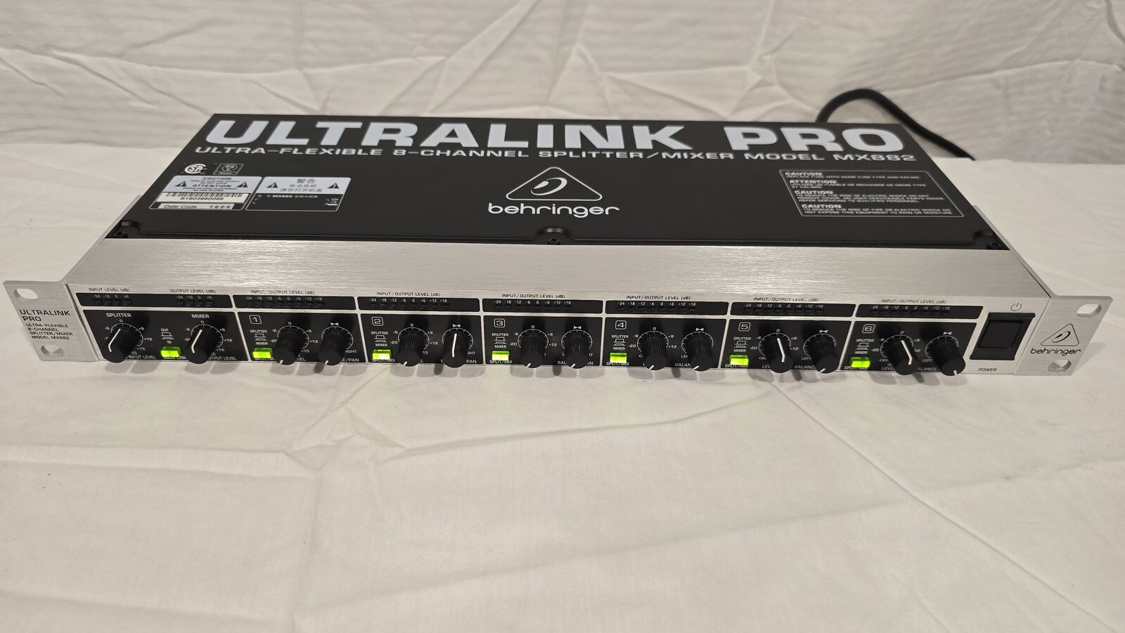 Behringer MX822 1U mixer