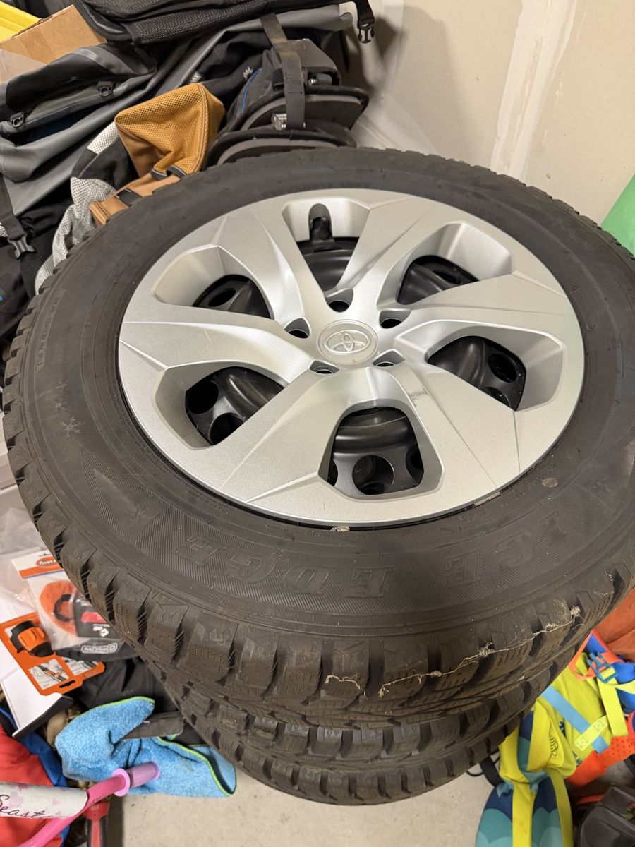 Toyota Sienna Snow Tires + Wheels – Set of 4 – 235/60R17