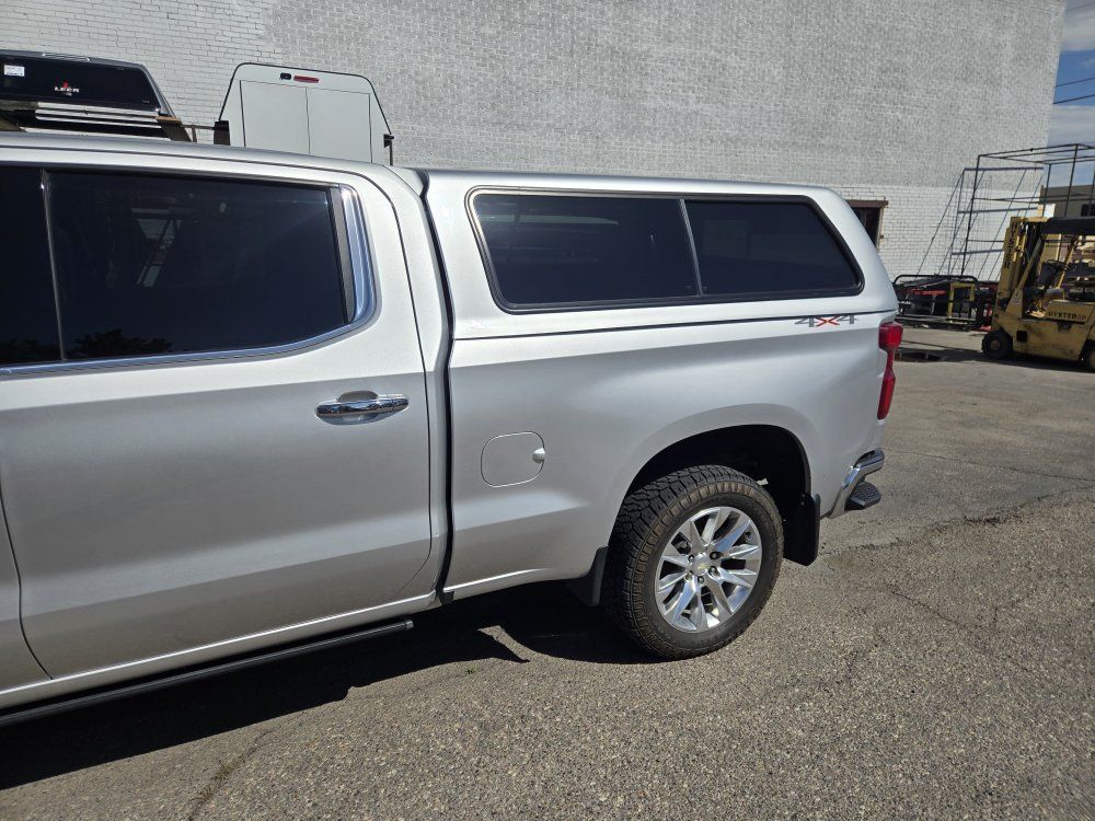 2019-2026 Chevy 1500 6'9" SnugTop XtraVision CamperShell