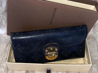 Louis Vuitton Black Mahina Leather Wallet