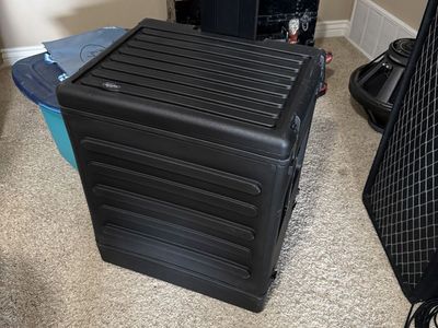 SKB 1SKB-R8UW Roto Rolling Rack Case