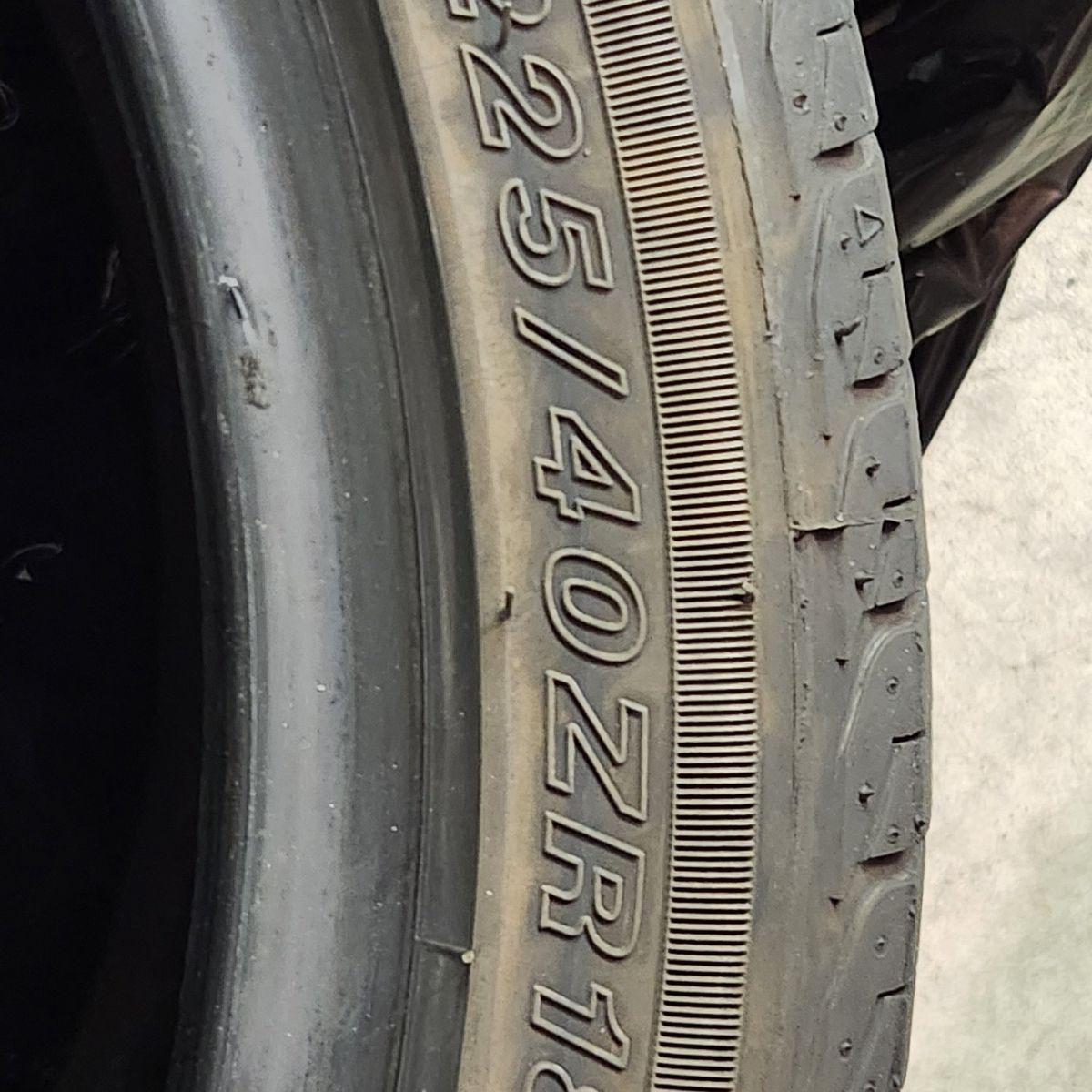 (2)Westlake 225-40-18 tires